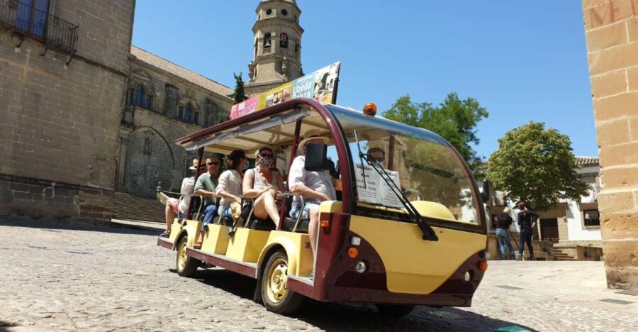 Baeza: Electric Bus Sightseeing Tour With Guide