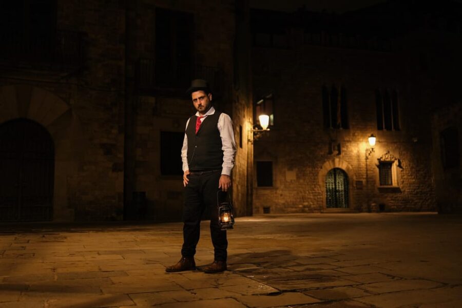 Barcelona: Gothic Quarter Night Walk Mysteries and Legends