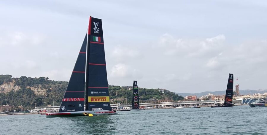 Barcelona: Sailing Tour