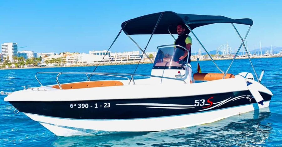 Benalmádena: Boat Rental Without License