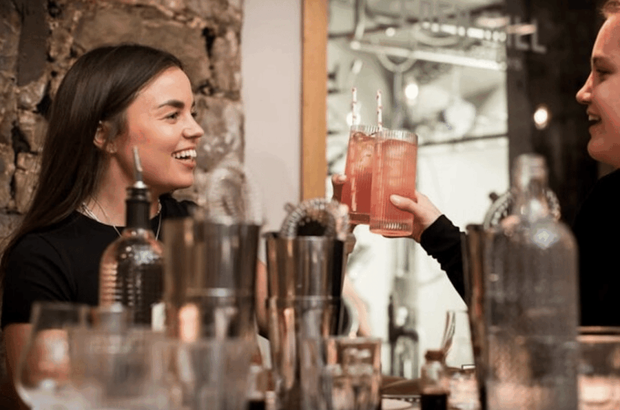 Benidorm: 1-Hour Private Tipsy Cocktail Masterclass