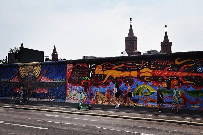 Berlin Private Tour East and West by Car