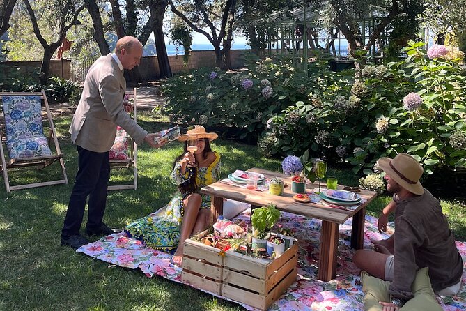 Botanical Picnic in a Historical Garden in the Heart of Sorrento