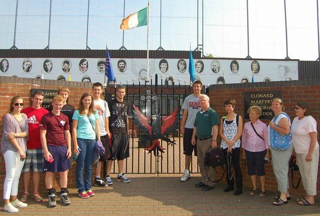 Cab Tours Belfast Famous Black Taxi Tours Private 2hrs Adventure