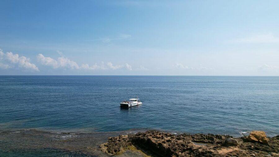 Calpe: Motor Catamaran With Optional Lunch and Swimming Stop