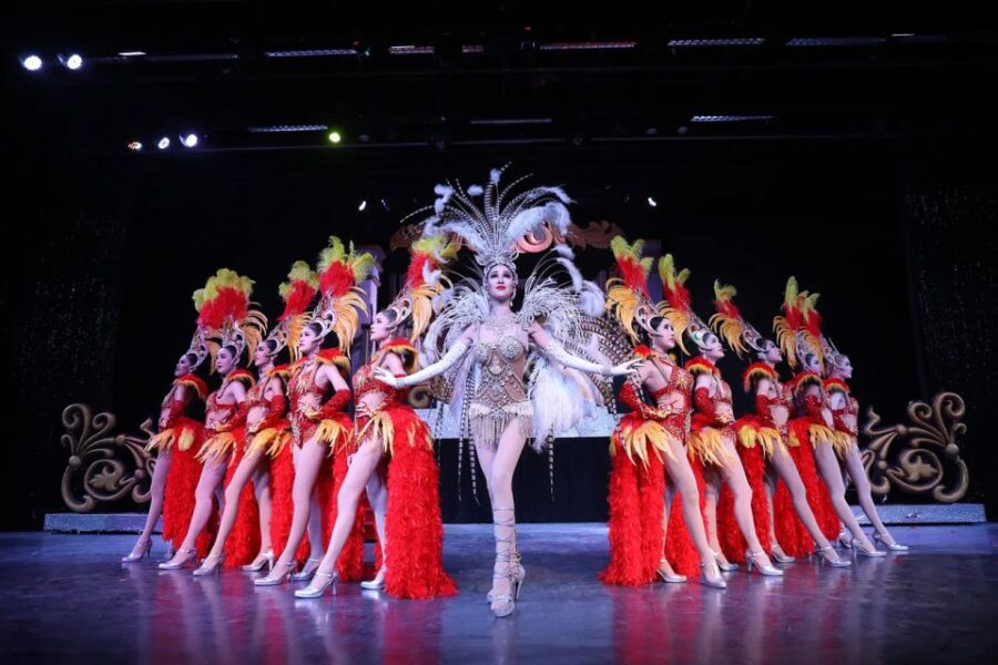 Chiang Mai: Miracle Cabaret Show - Captivating Performers