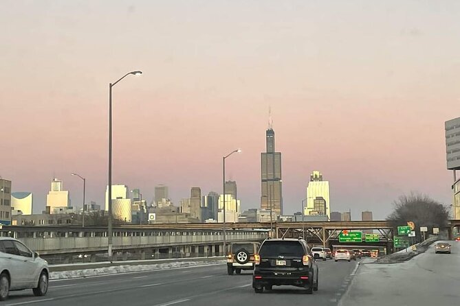 Curbside Sedan Transportation From OHARE or Midway Airport to Downtown Chicago - Overview of Curbside Sedan Transportation