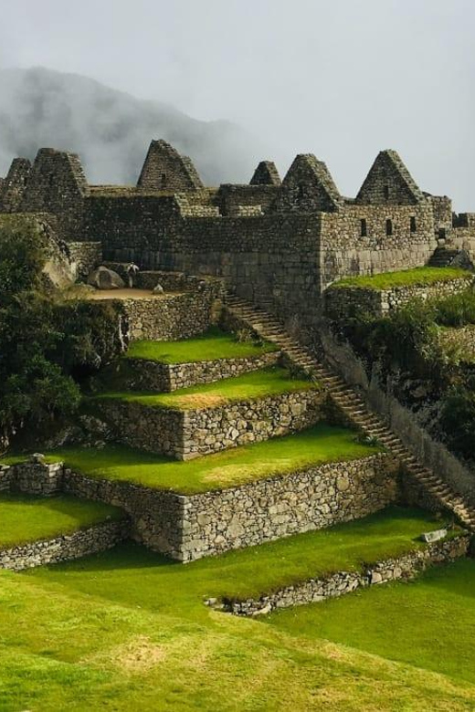 Cusco: Machu Picchu, Rainbow Mountain and Humantay Lake