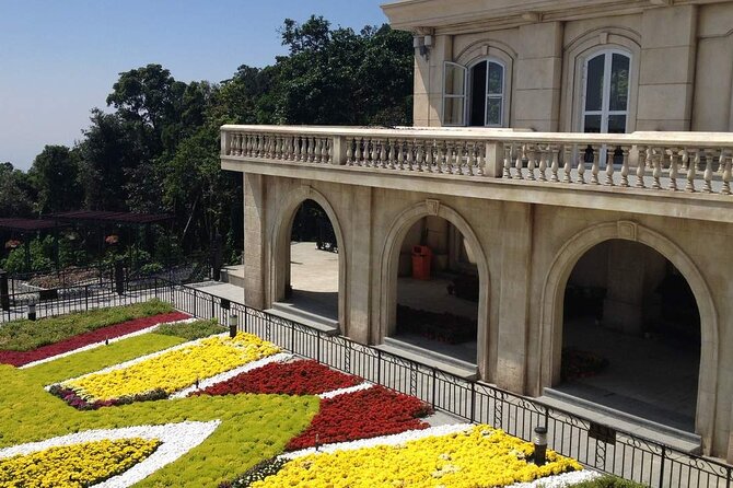 Da Nang: Ba Na Hills and Golden Bridge Small Group Tour