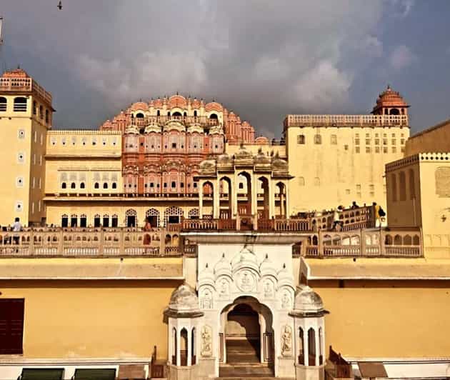 Delhi to Jaipur: One-Day Adventure