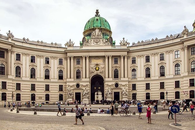 Direct One Way Transfer From Prague to Vienna