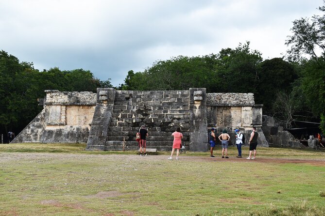 Discover Chichén Itzá & a Sacred Cenote. Lunch and Transportation Included.