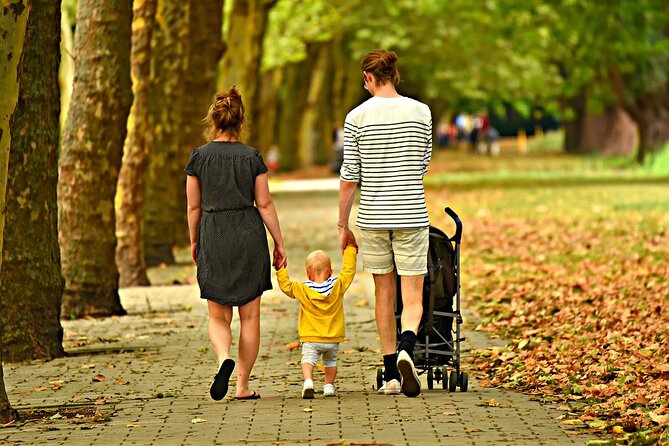 Discover San Diego Together With Family Walking Tour - Meeting and End Points