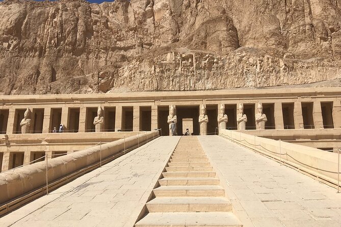Enjoy a Full Day Tour of West Luxor With Lunch