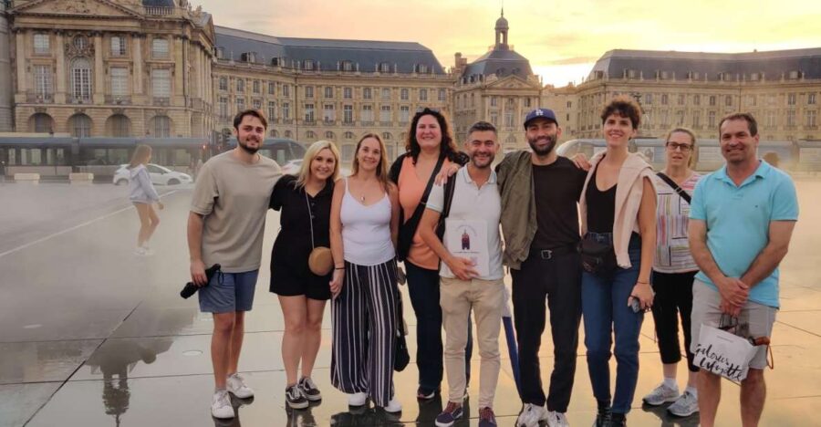 Exclusive! Bordeaux: Nighttime Highlights Walking Tour