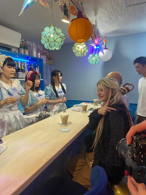 Express Time in Osaka: Maid Cafe, Local Culture!
