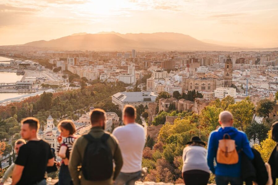 Express Tuktuki Tour in Malaga: Gibralfaro Viewpoint and Photography