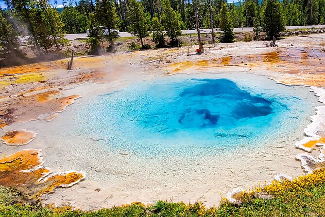 From Bozeman Exclusive Yellowstone Tour 2 Days and 1 Night - Itinerary Day 1