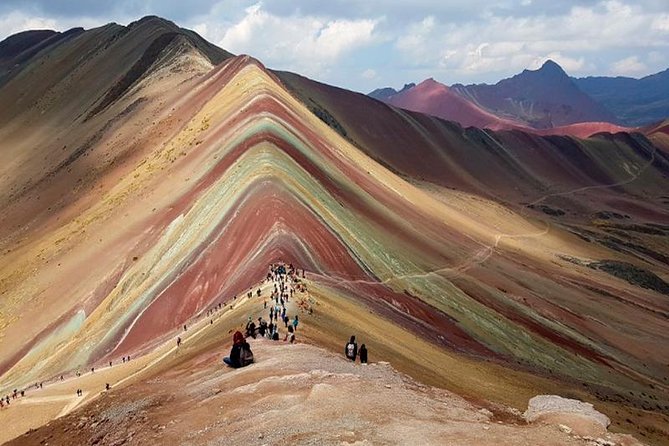 From Cusco: Rainbow Mountain 1-Day + Meals