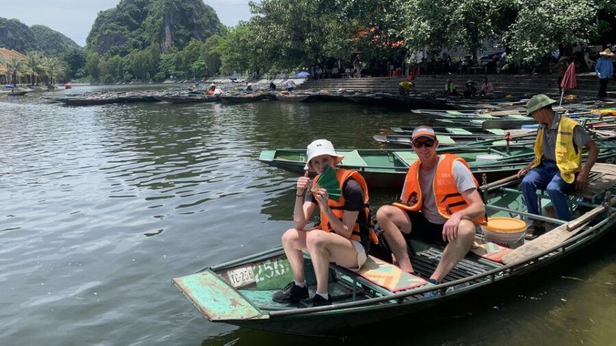 From Hanoi: 1-Day Ninh Binh Highlight Small – Big Group Tour