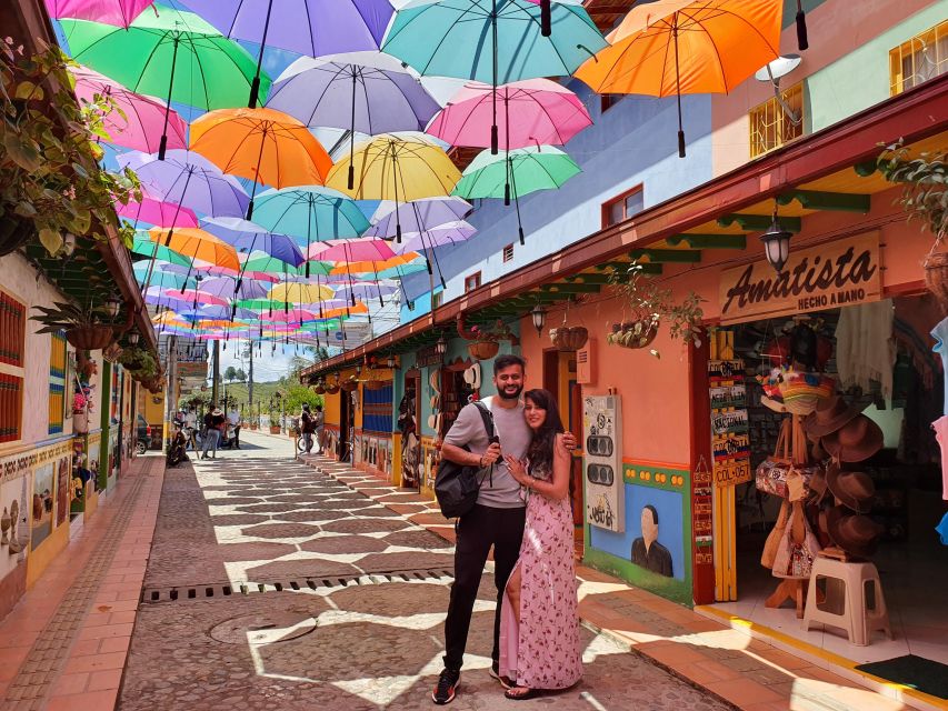 From Medellín: El Peñón Rock and Guatapé Town Private Tour