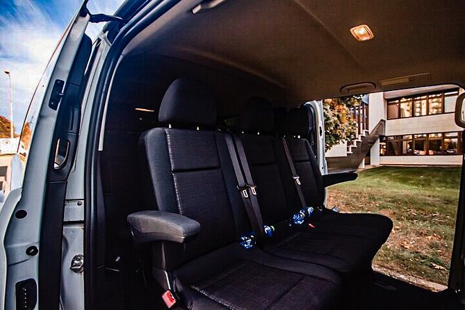 From Prague to Vienna – Private Transfer by MINIVAN Mercedes Vito 81pax