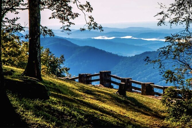 Full Day Tour From Atlanta to Amicalola Falls and Blue Ridge