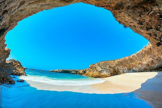 Full Day Tour to Islas Marietas, Nopalera Beach in Catamaran