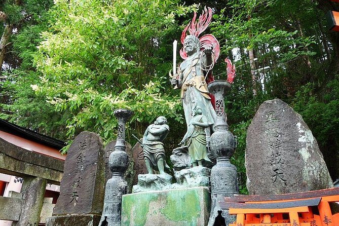 Fushimi Inari Deep Shinto Shrine Tour While Hiking With Expert - Tour Overview