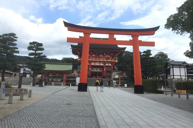 Fushimi Inari Taisha Half-Day Private Guided Tour