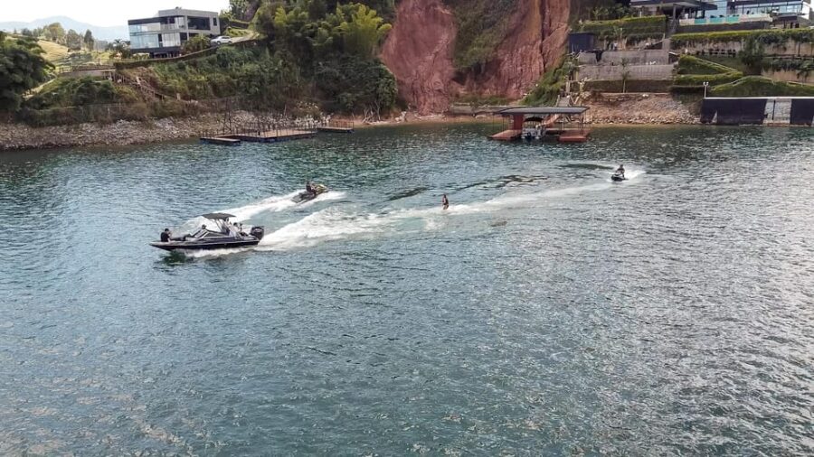 Guatapé: Wakeboard on the Lake From Luxury Vivanti Resort