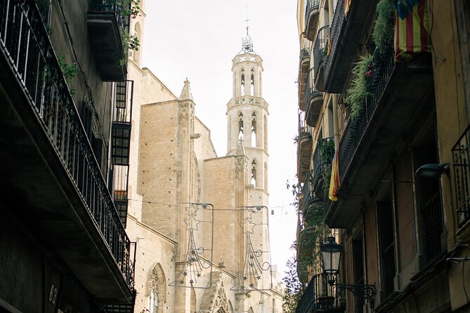 Half-Day Private Walking Tour in Barcelona - Tour Overview