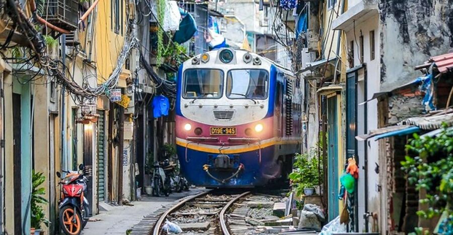 Hanoi: Guided Food Tour With Train Street Visit