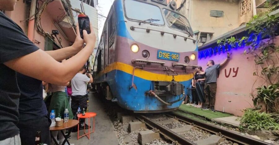 Hanoi: Street Food Tour With Train Street and Old Quarter