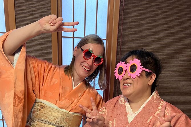 How to Wear a Kimono Lesson at West Side of Tokyo