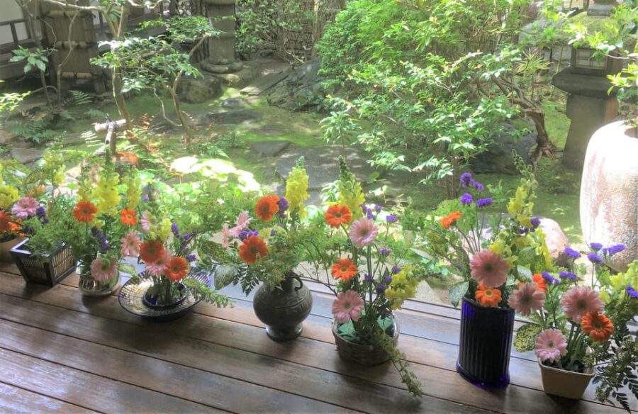 Kyoto: Ikebana (Japanese Flower Arrangement)