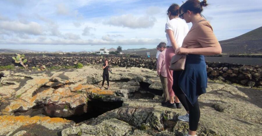 Lanzarote: Timanfaya Natural Park Trekking Tour