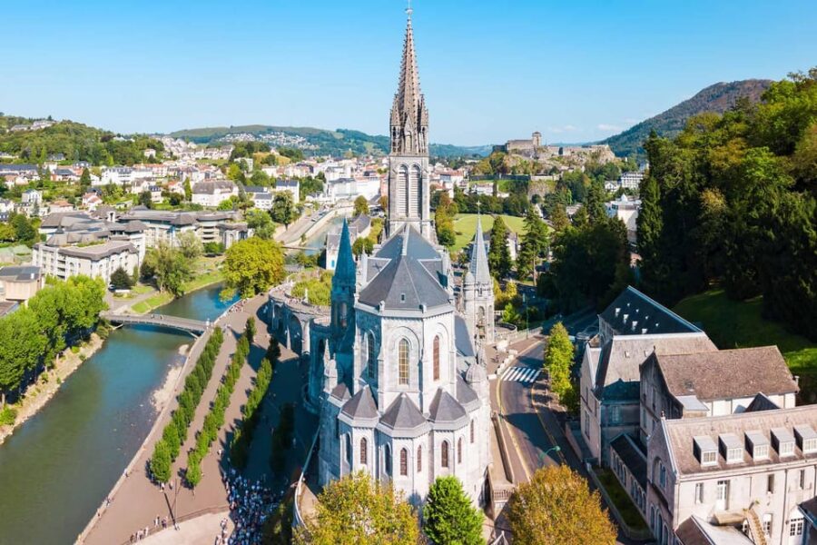 Lourdes: Full Day Private Walking Tour With Local Guide