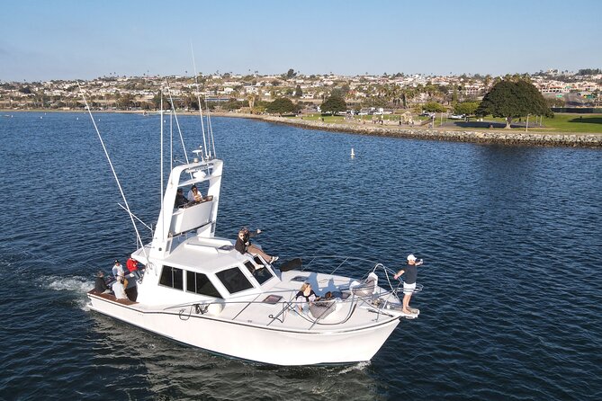 Luxury Bay or Sunset Yacht Cruise in San Diego - Overview of the Luxury Yacht Experience