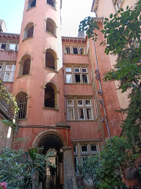 Lyon: Private Walking Tour of the City