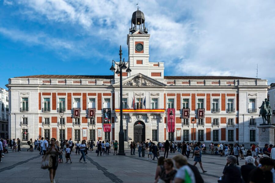 Madrid: Self-Guided Tour in 5 Languages - Tour Overview