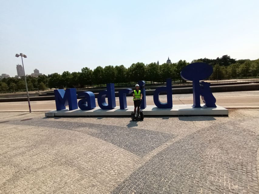 Madrid: Unforgettable Retiro Park Segway Tour
