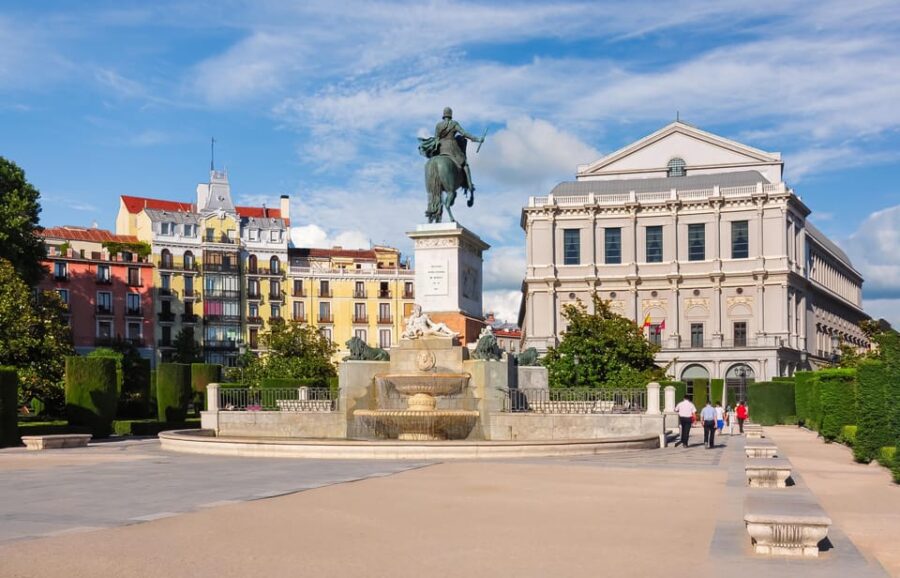 Madrid: Walking Tour of the Barrio De Las Letras and Madrid De Los Austrias - Tour Overview and Pricing