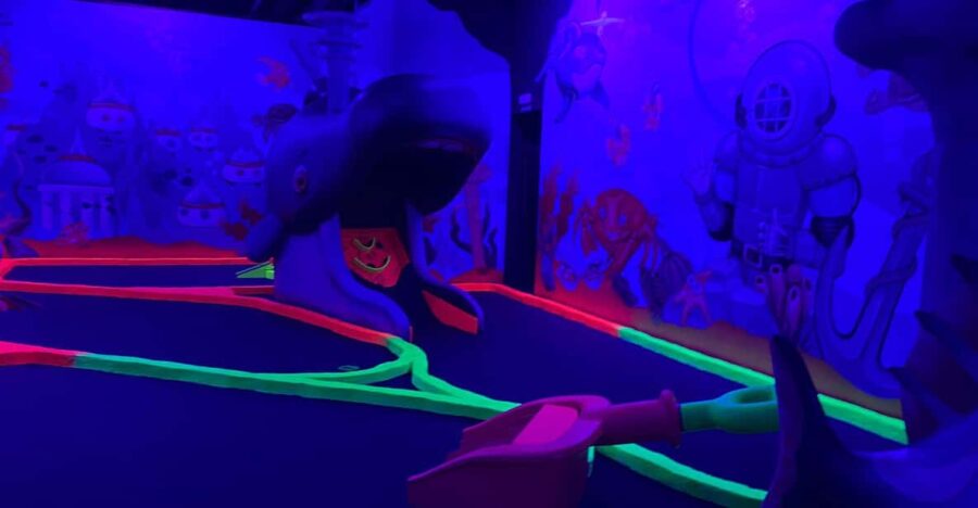 Magaluf ; Minigolf Indoor