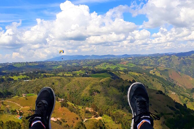 Medellín Paragliding Experience + Transportation (Medellín)