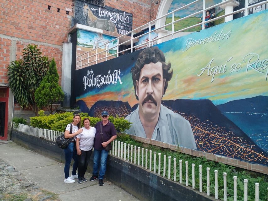 Medellin: Private Tour of Pablo Escobar and Comuna 13