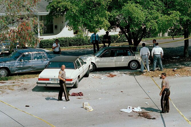 Miami Beach Crime & Scandals Walk Tour With Crime Buff (Private)