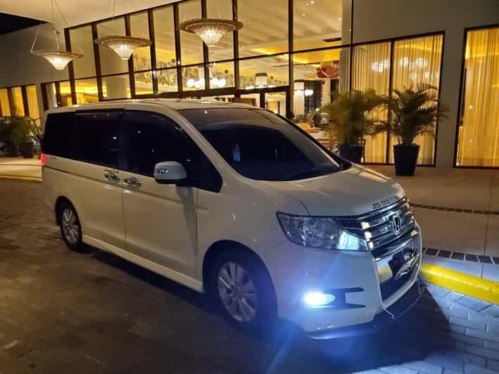 Montego Bay Airport Transfers to All Hotels (Round-Trip)