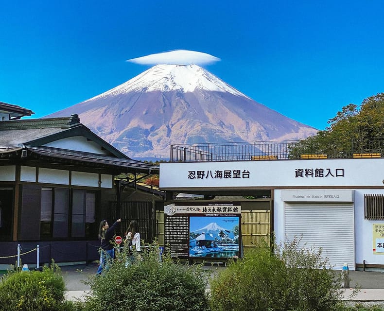 Mount Fuji 5th Station, Oshino Hakkai and Onsen 1-Day Trip