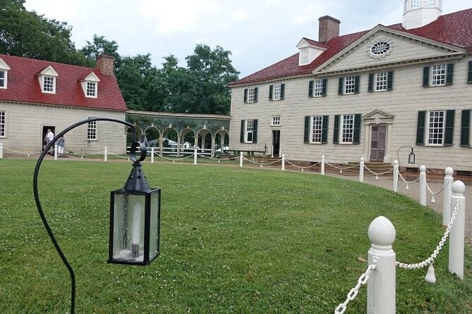 Mount Vernon Guided Walking and Bus Tour